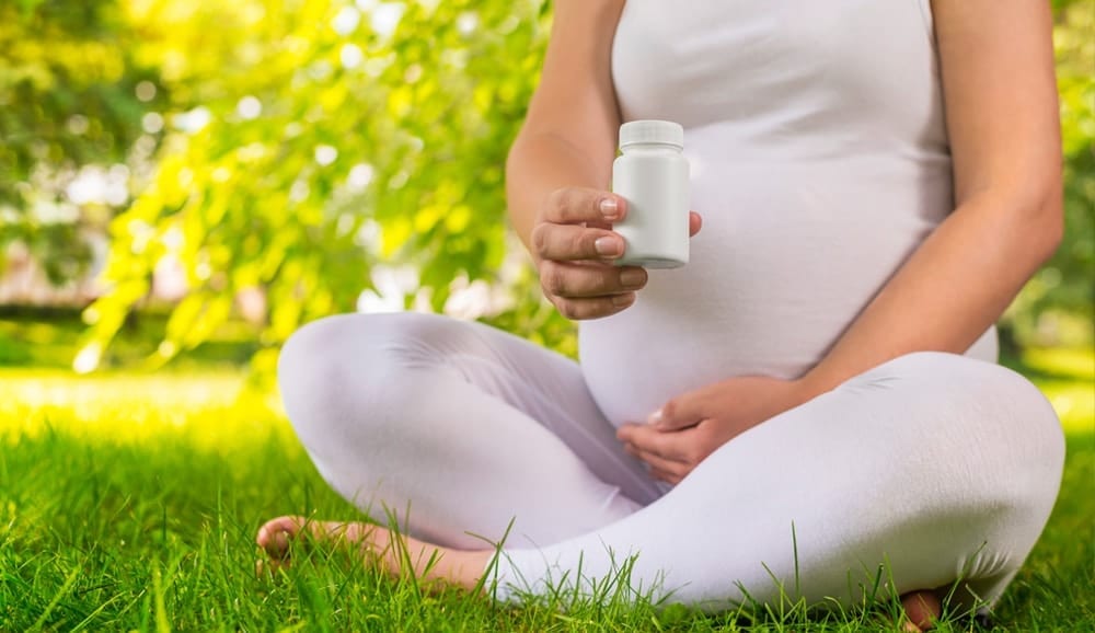 pregnant women pregnancy prenatal omega 3 supplement